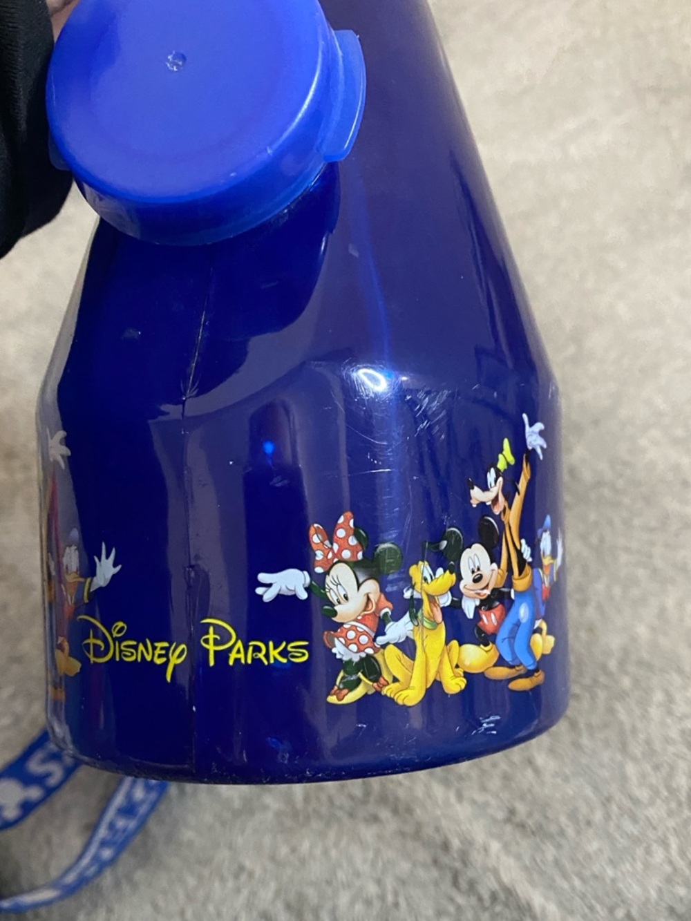 🪿2006 Disney Parks Misting Water Spray Bottle with a fan and lanyard! - Picture 3 of 9